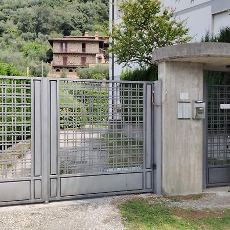 Appartamento Nelly - Per 4 Persone - Caray Park - Sale Marasino - Lago D'Iseo マローネ エクステリア 写真