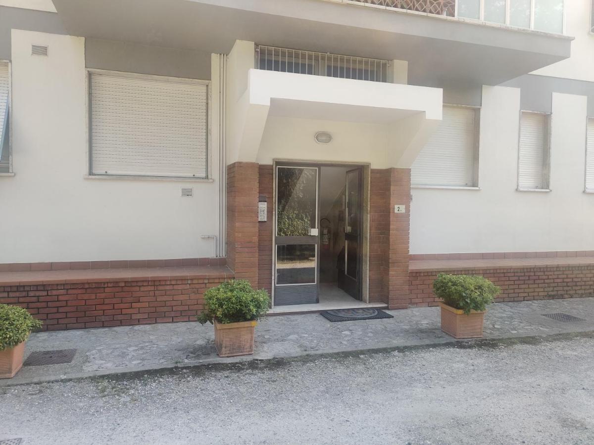 Appartamento Nelly - Per 4 Persone - Caray Park - Sale Marasino - Lago D'Iseo マローネ エクステリア 写真