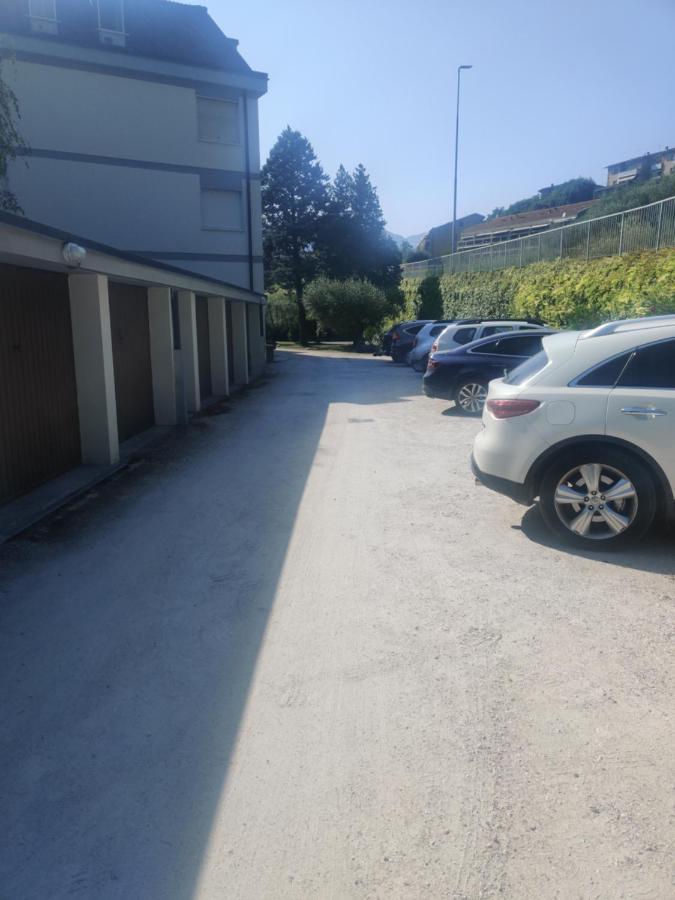 Appartamento Nelly - Per 4 Persone - Caray Park - Sale Marasino - Lago D'Iseo マローネ エクステリア 写真